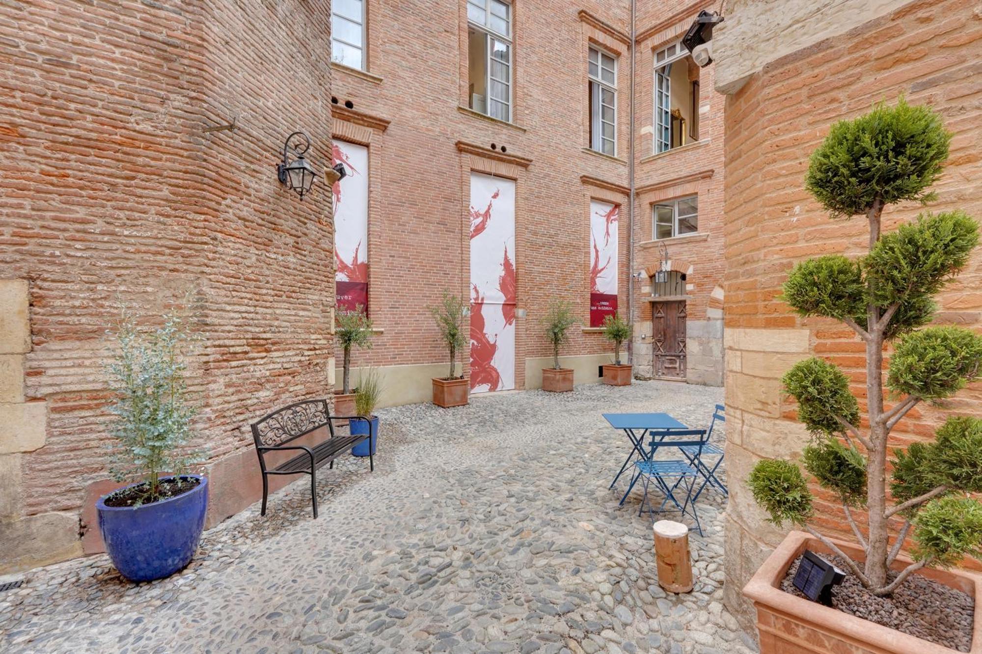 Les Relais Du Capitole - Appartements D'Hotes Тулуза Экстерьер фото